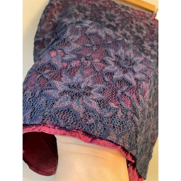 Vintage, Size 4, Navy Lace Pencil Skirt, Ombre Lining, Made in USA, Classic - Picture 2 of 7